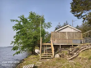 Waterfront Cottage at Hay Bay - Image 2