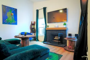 Vibrant Vegas Retreat~Quiet~Cozy~18 min to Strip - Image 4
