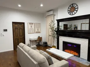 Luxurious Apt, Lots of Amenities - Image 2