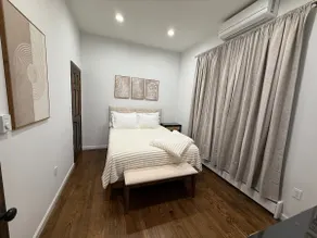 Luxurious Apt, Lots of Amenities - Image 5