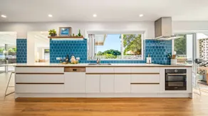 Surfers Rest - Stunning home 3 mins to beach - Image 3