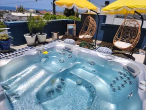 Luxe Ocean View TownHome w/ Indoor-Outdoor Jacuzzi - Image 2
