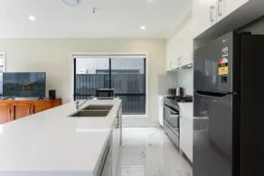 Peaceful Stay in Austral Perfect for Groups - Image 4