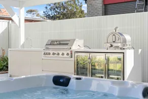 White Haven | Sleeps 13,Spa, Fire Pit & Pizza Oven - Image 5
