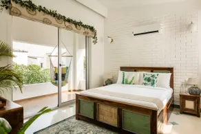ElTesoro|Peaceful Stay|Balcony |15m toThalassa - Image 2