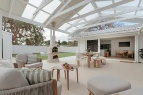 White Haven~Group entertainer. Games. Pizza oven. - Image 2