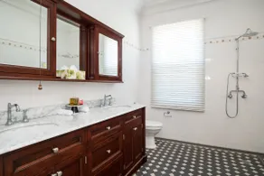 Loloma House - Ruby Suite - Image 5