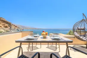 Modern seaside Apartment with Sea View - Image 5