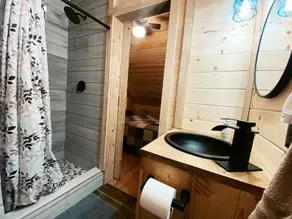 Box Elder Cabin - Image 4