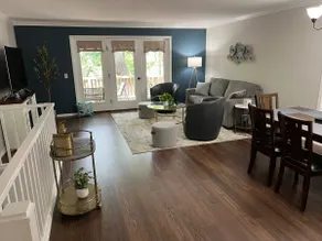 Hot Tub Townhouse, Trails & More - Image 2