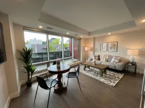 Downtown bright cozy & modern 1 Bedroom - Image 3