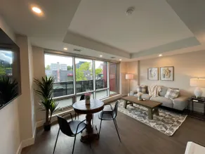 Downtown bright cozy & modern 1 Bedroom - Image 5
