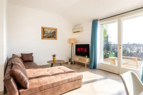 [7 minutes from the cathedral] Panoramic terrace and two rooms - Image 4