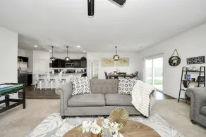 Stylish 4 Br/2 Bath Retreat - 2 Minutes to I-10 - Image 2