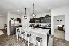 Stylish 4 Br/2 Bath Retreat - 2 Minutes to I-10 - Image 3