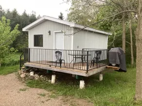 Strathroy Country Cabins - Image 4