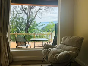 Cozy Oceanfront Studio with king bed/ beach access - Image 4