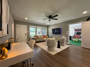 East Knoxville | Mountain Views + Game Room - Image 2