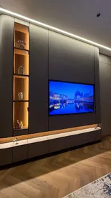 Modern Elegant Suite  Master BR+Hotel-Style Living - Image 3