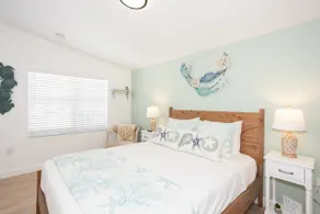 Cozy Cottage - POOL HOME! 3/3 - Image 4