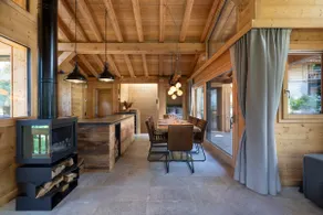 4BR 4BTH Chalet | Jacuzzi | NordicBath - Image 4