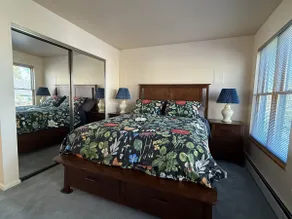 The Bear House-3.5 blocks from Downtown - Image 5