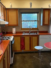 The Bear House-3.5 blocks from Downtown - Image 4