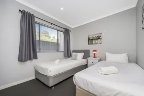 Entire 3-Bedroom Home in Mirrabooka Town Centre - Image 4