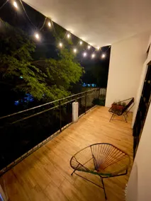 Central apartment and terrace - Image 5