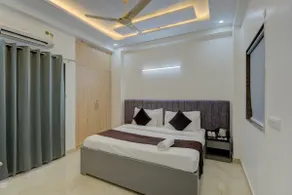 1 bhk Cozy Serviced Apartment N/B Golf Course Road - Image 4