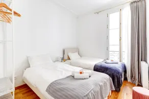 Suite Élodie - Authentic Parisian apartment - Image 2