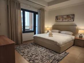 Sweet 1 Bedroom in Pearl with Balcony! 910 - Image 2