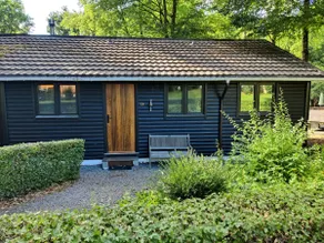 Cozy chalet in a quiet, green area - Image 4