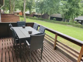 Cozy chalet in a quiet, green area - Image 5