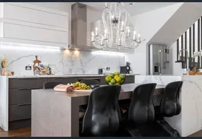 1st Class Living in the Heart of Albert Park - Image 5