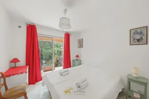 Ground floor of villa, terrace, private pool, park, nature - Image 4