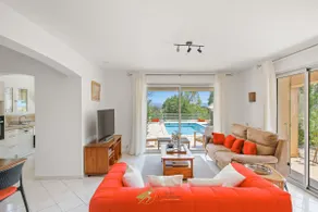 Ground floor of villa, terrace, private pool, park, nature - Image 3