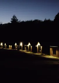 Cozy Retreat Cabin with Hot Tubs - Image 5