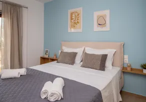 Sea View Apartment - Image 2