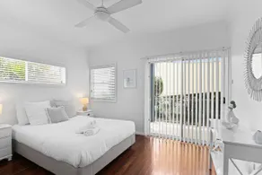 Street Oasis at Nelson Bay - Image 2