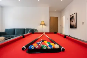 Stanway Apartments- Free Parking & Close To Tram Stop - Image 2
