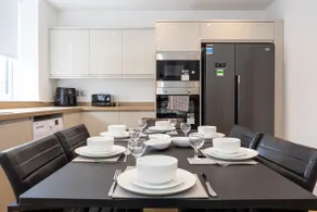 Stanway Apartments- Free Parking & Close To Tram Stop - Image 5