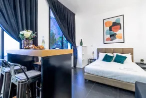 Wheat Studio: Bright & Central - Image 5
