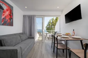 Kos Mare - Elegant Beachfront Stay - Image 2