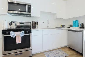 Coastal Getaway 4BR in the Heart of Torrance - Image 5
