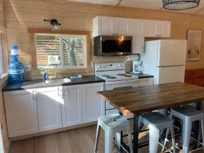 Beachside Cottage - Image 2