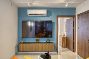 St Venera Penthouse 2 Balconies Big Screen TV - Image 4