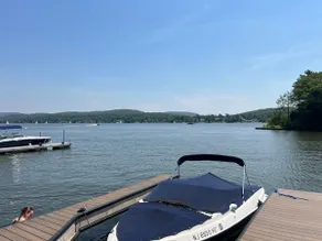 Lakefront home on Greenwood Lake - Image 2