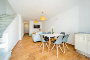 El Abuelo Apartments - Image 3