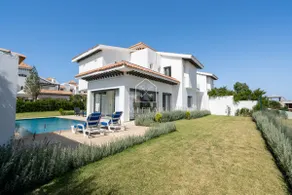 Luxury Villa with Private Pool STR1 - Image 2